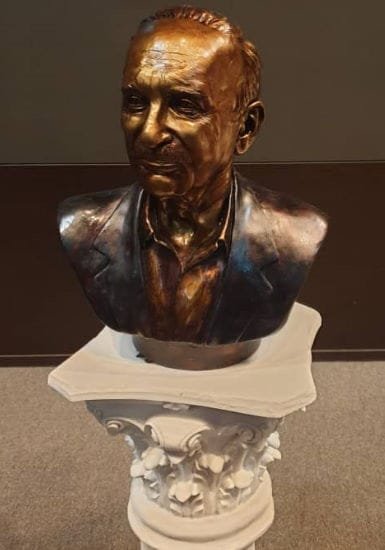 Dr. Iradj Siassi